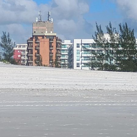 Apartamento Charmoso Em Frente A Praia Em كابو فريو المظهر الخارجي الصورة