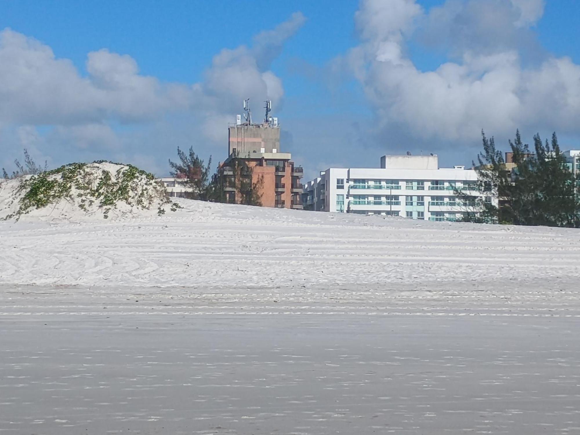 Apartamento Charmoso Em Frente A Praia Em كابو فريو المظهر الخارجي الصورة